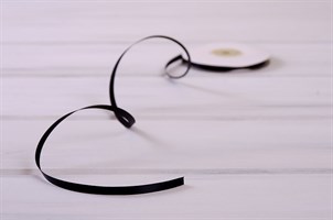 Лента атласная, 6 мм, черная, 22 м У0520015-Б22