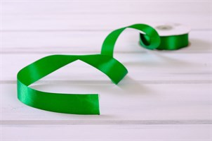 Лента атласная, 24 мм, зеленая, 27 м У0510003-Б